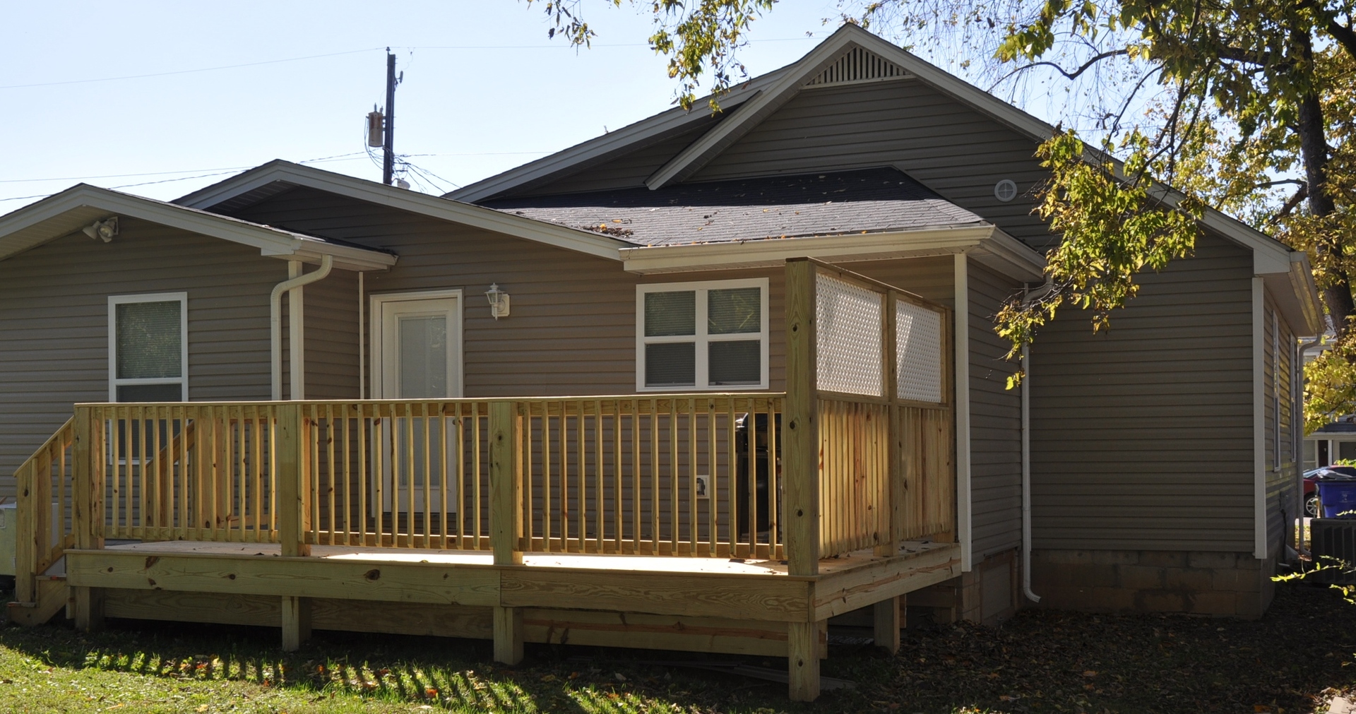 Lexington House: 725 Addison Avenue