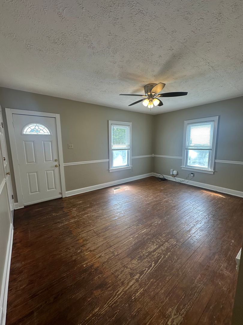 649 Golfview Dr. 5 of 8