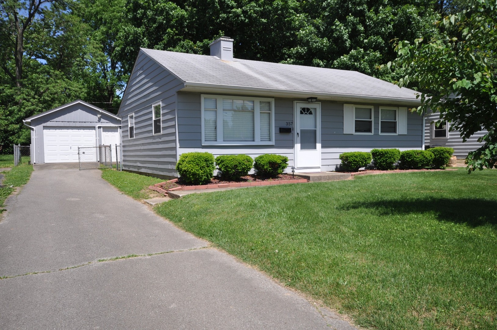 Lexington House: 357 Mockingbird Lane