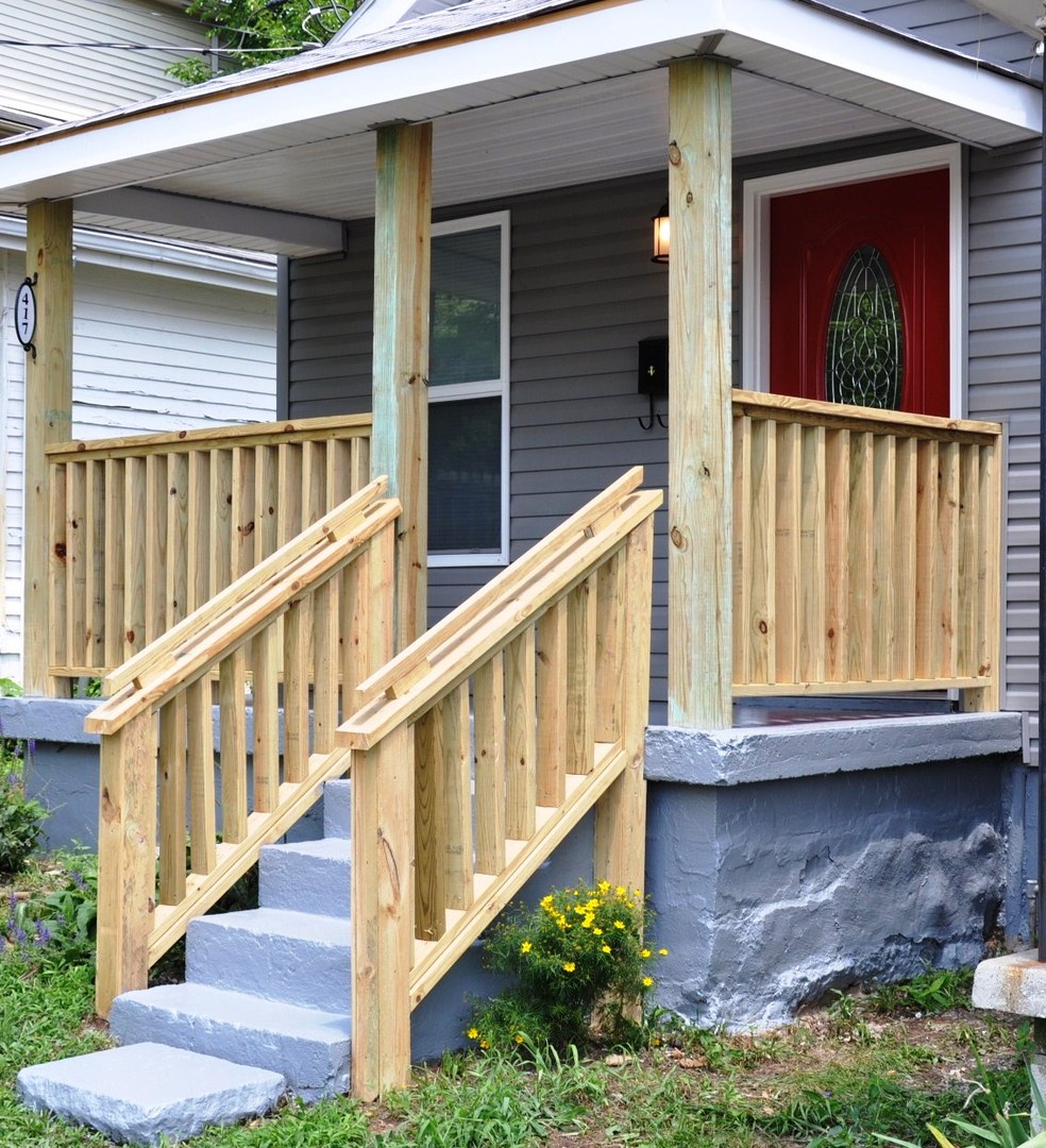 Lexington House: 417 Uhlan Court