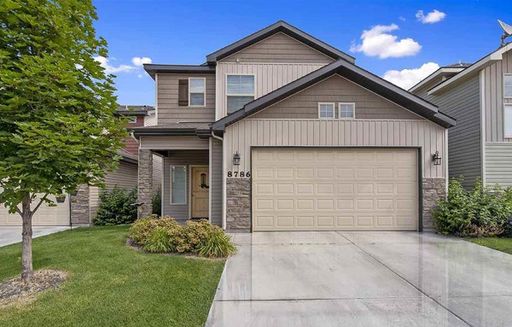 LIVE LARGE AND CARE FREE: CENTRAL BOISE URBAN LIVING WITH COMMUNITY PARK & POOL – photo 1