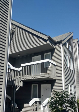 LARGE 2bed/1bath Apartment Just One Block From Alki Beach! – photo 1