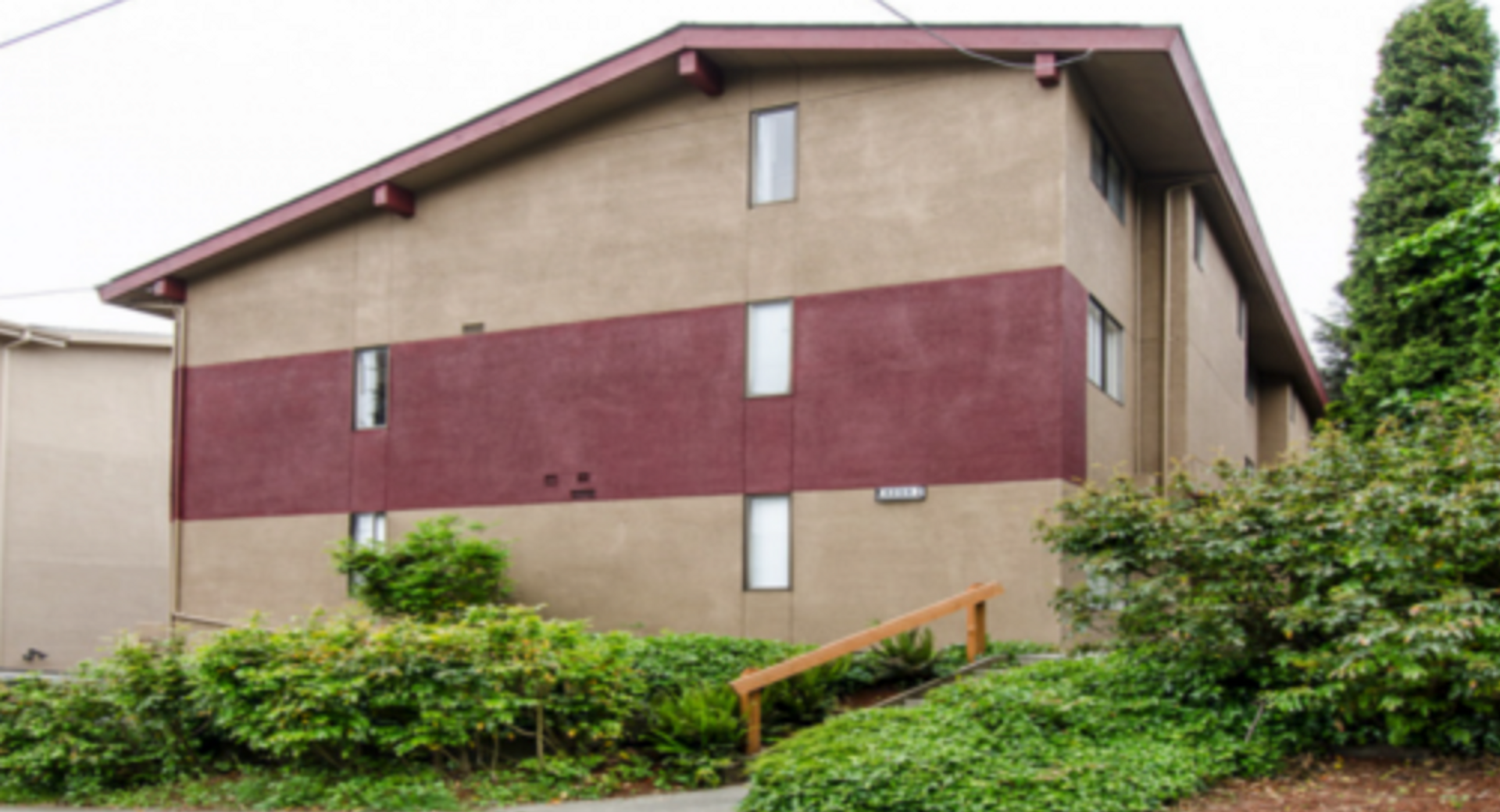 Seattle Apartment: 4259 8th Avenue NE
