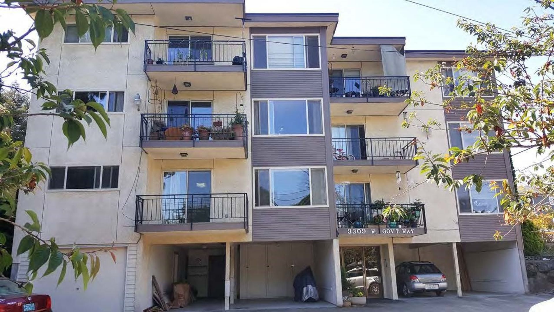 Seattle Apartment: 3309 W Government Way