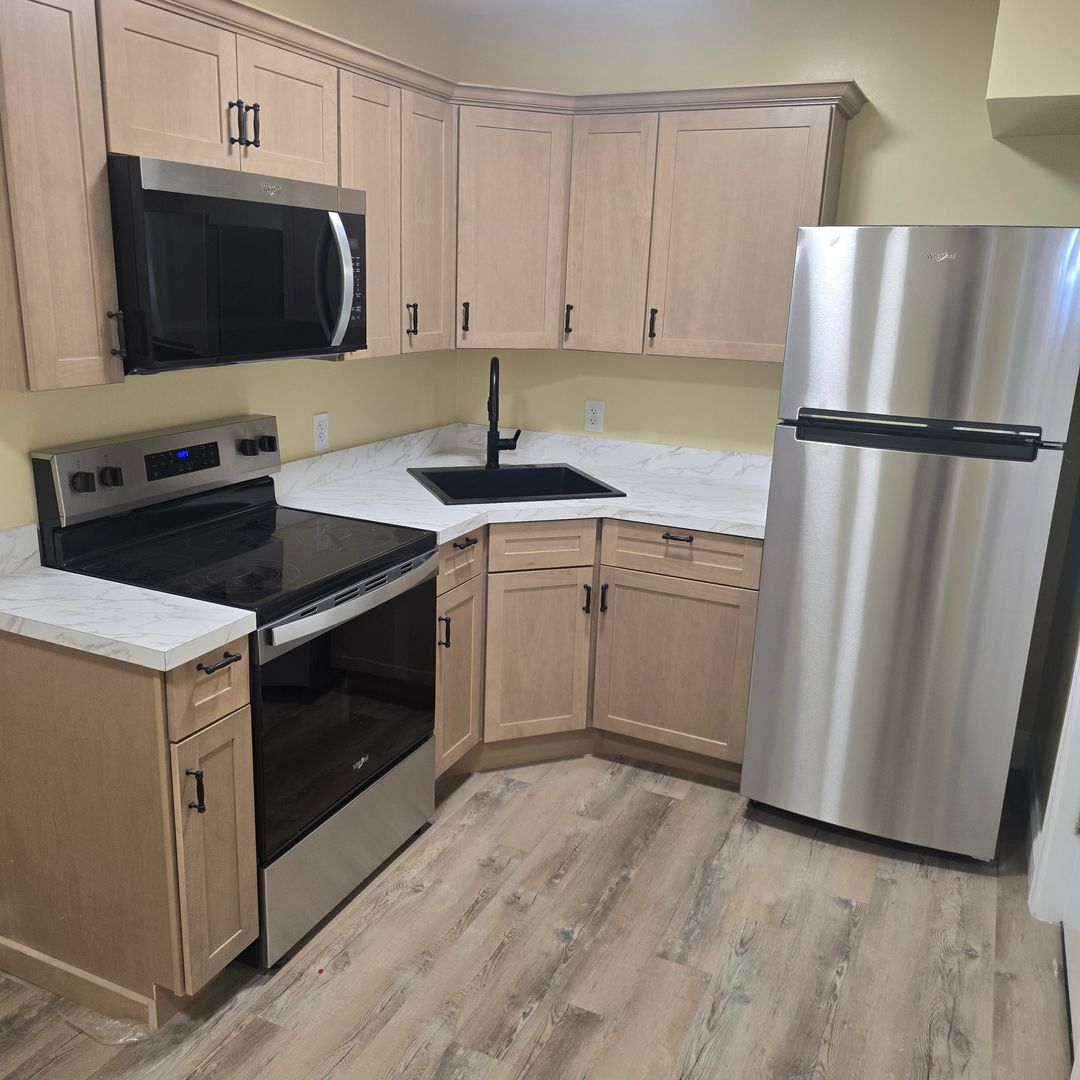 Manchester Apartment: 225 Spruce St.