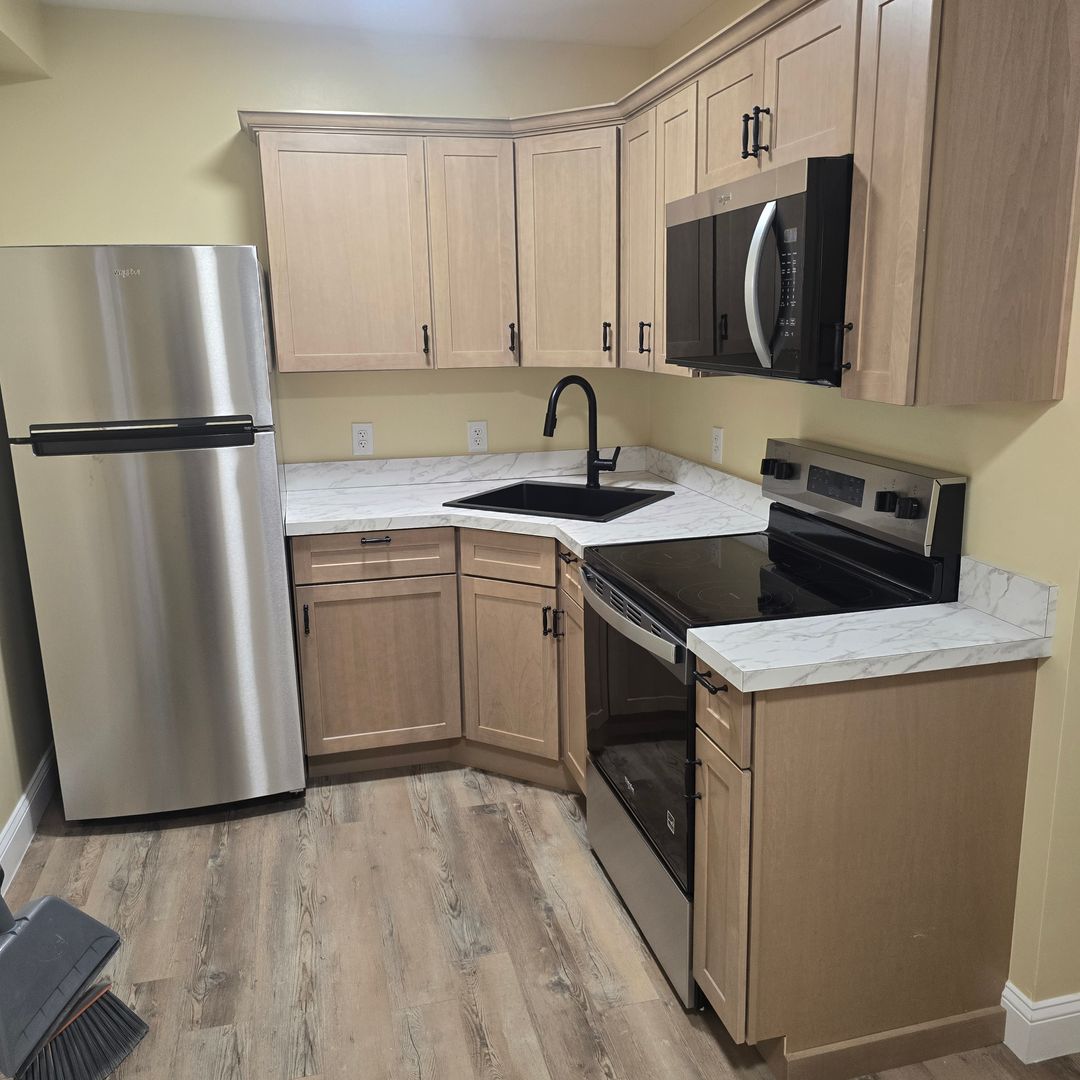 Manchester Apartment: 225 Spruce St.