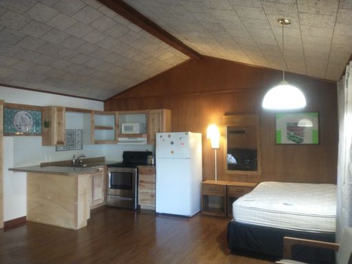 Studio with Kitchenet Apartment close to Cherokee and Bryson City Available Now!