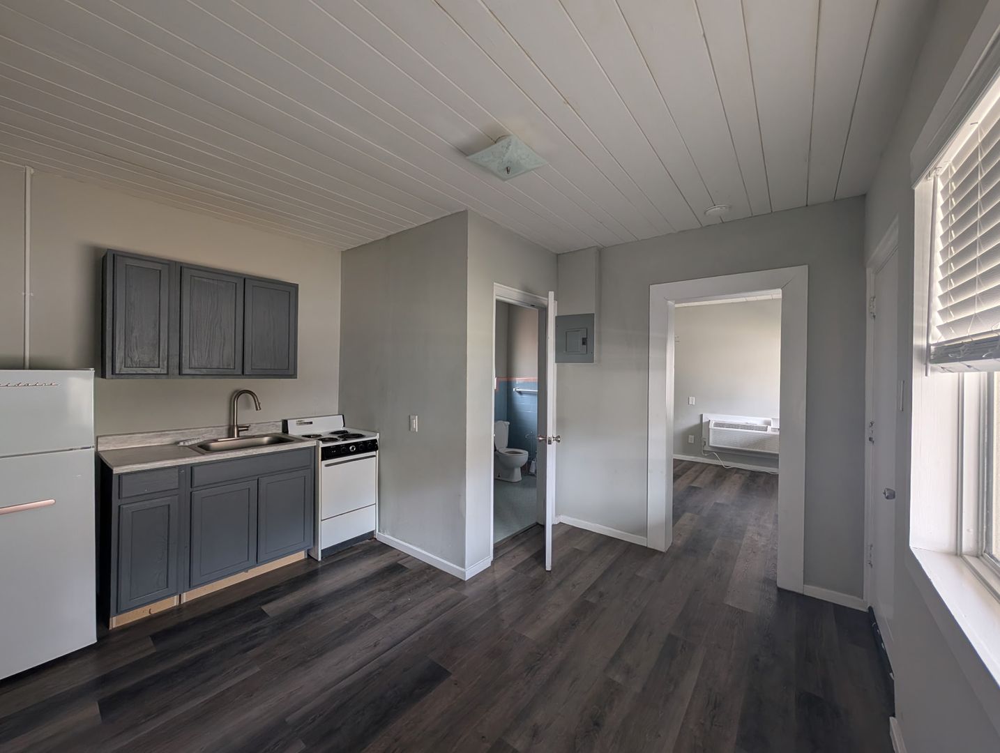 Whittier Apartment: 5801 Ela Rd