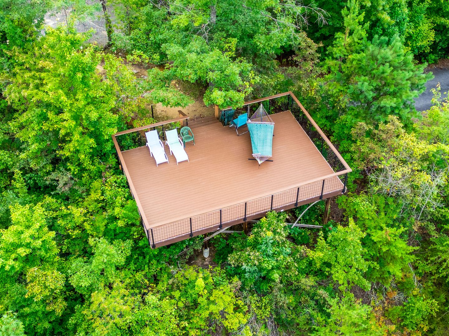 Peaceful Living, Convenient Location - Cabin in the woods with walking trails in Whittier NC! 10 of 12