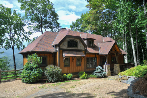 Beautiful Mountain home in Balsam Mountain Preserve Community $3500 a month with year-long lease