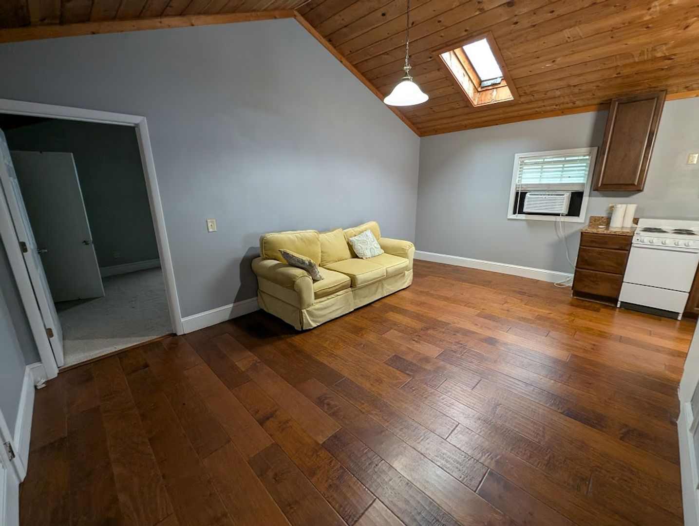 Whittier Apartment: 5801 Ela Rd