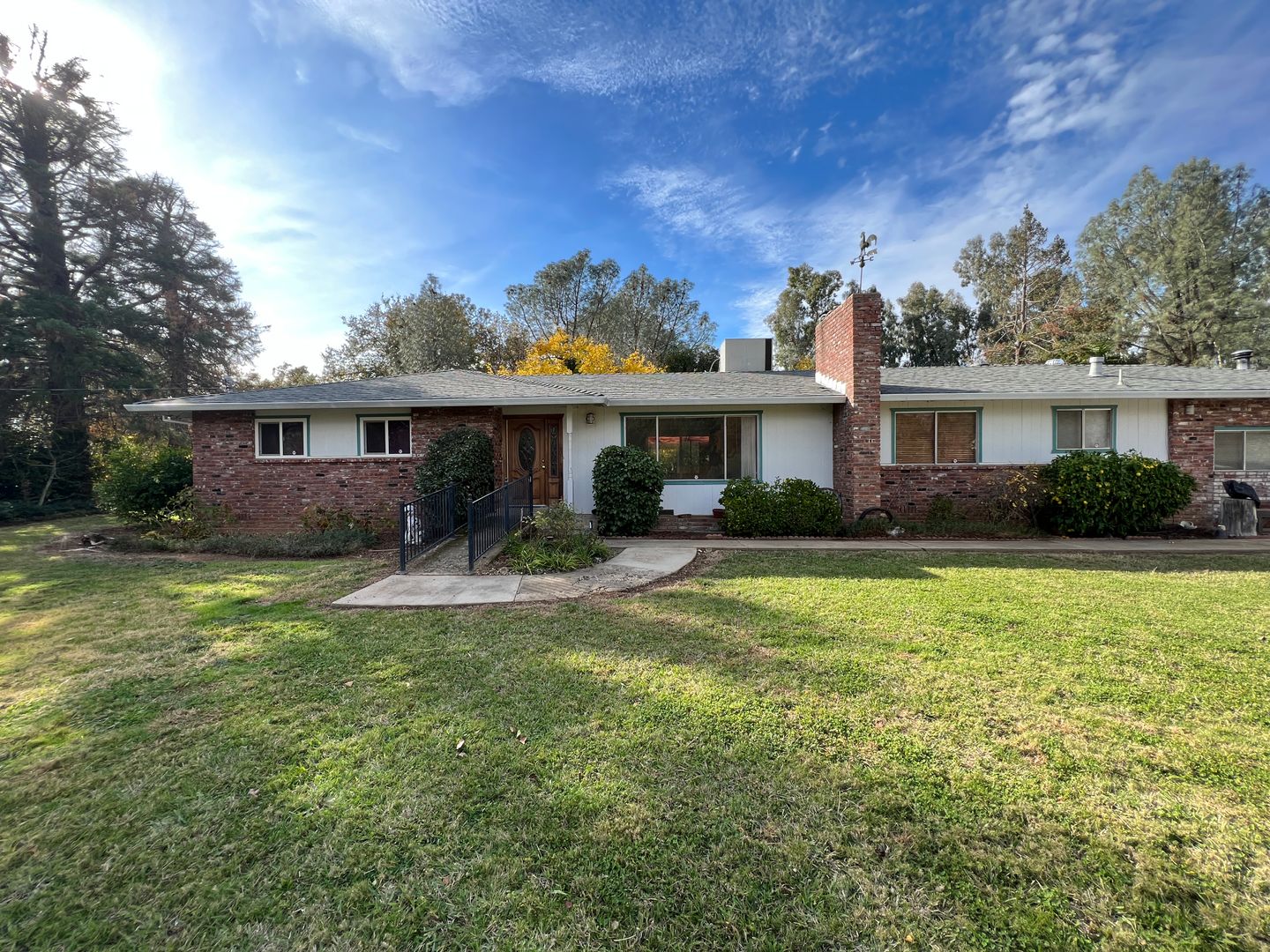 Palo Cedro House: 9866 Hillview Drive