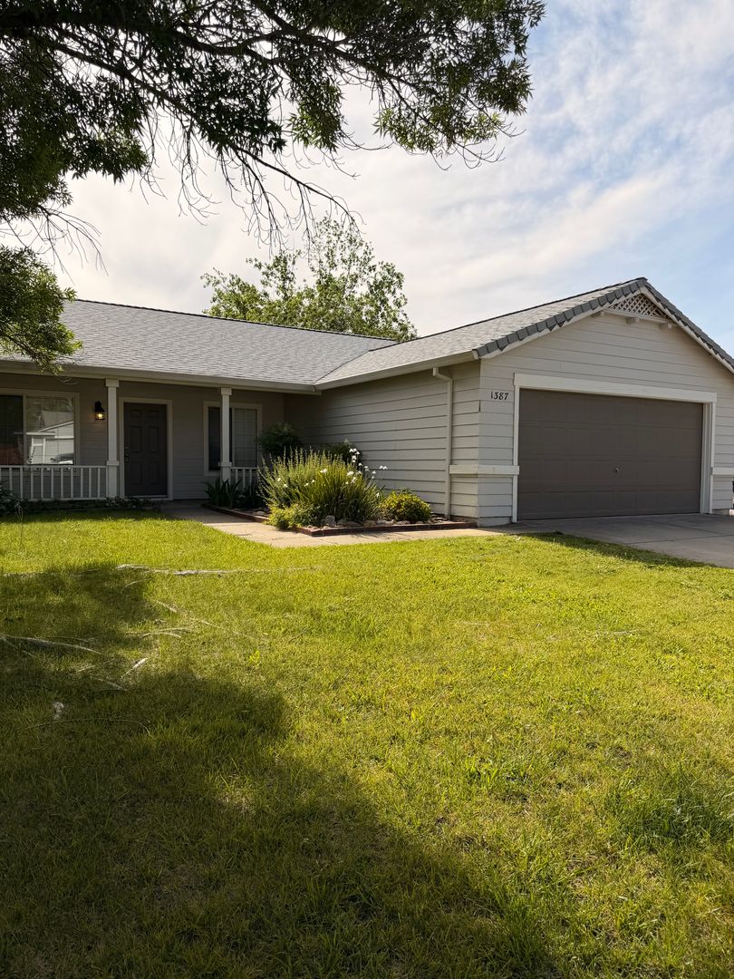 Redding House: 1387 Grouse