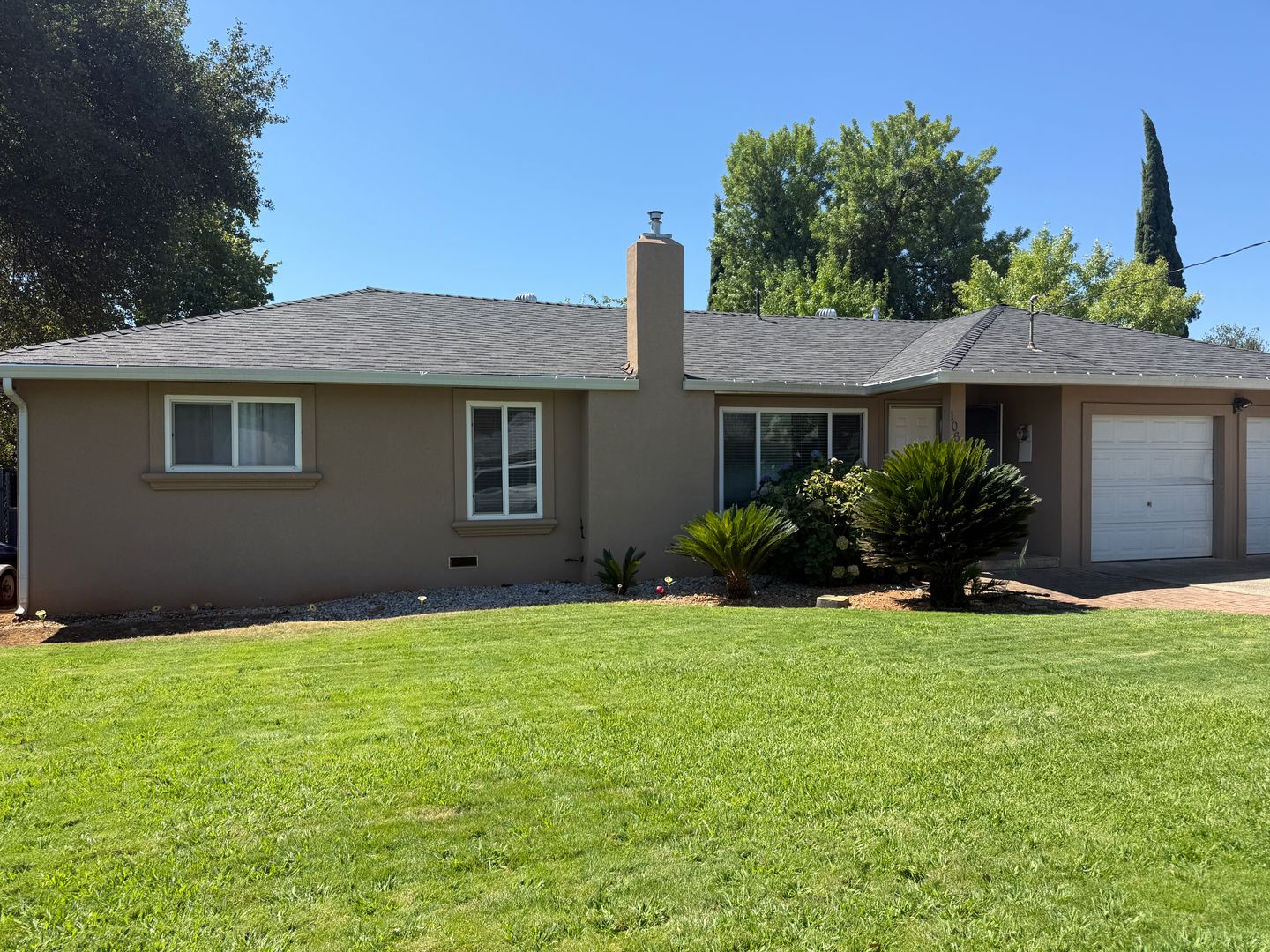 Redding House: 1065 Del Moll Dr