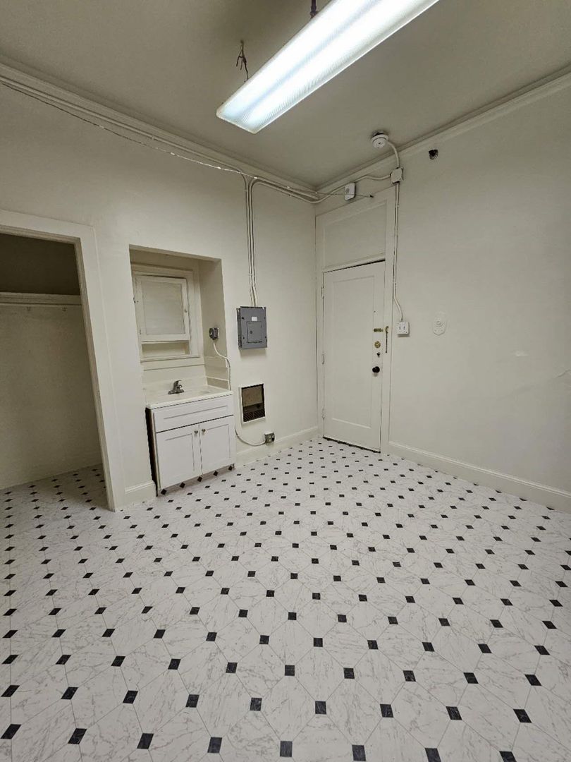 461 Broadway Street - Main Image