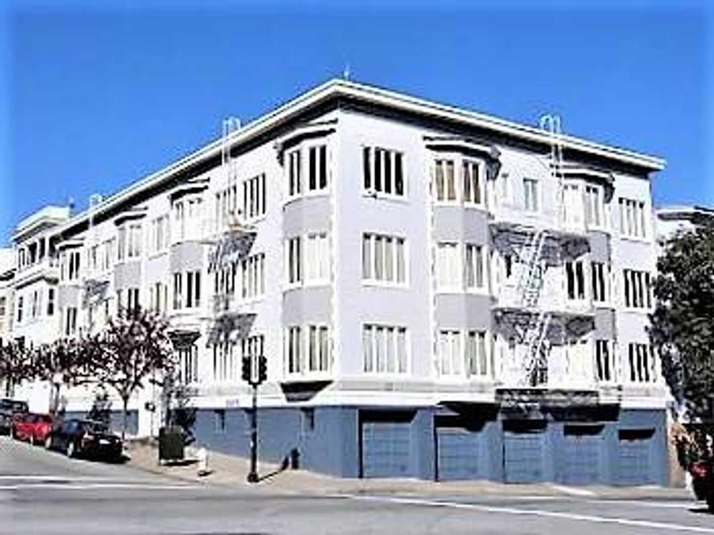 San Francisco Apartment: 3700 20th Street
