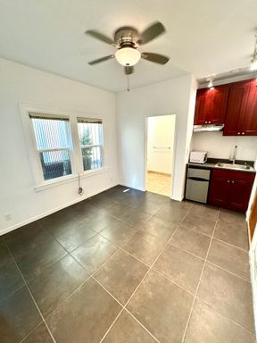 $1045 Fruitvale Unit/Efficiency, Remodeled, Large Bathroom, Pics(oakland east) – photo 1