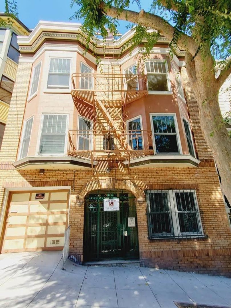San Francisco Apartment: 260 Page Street