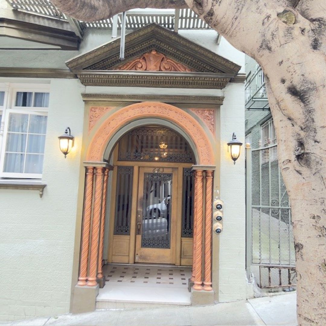 San Francisco Apartment: 643 Mason Street
