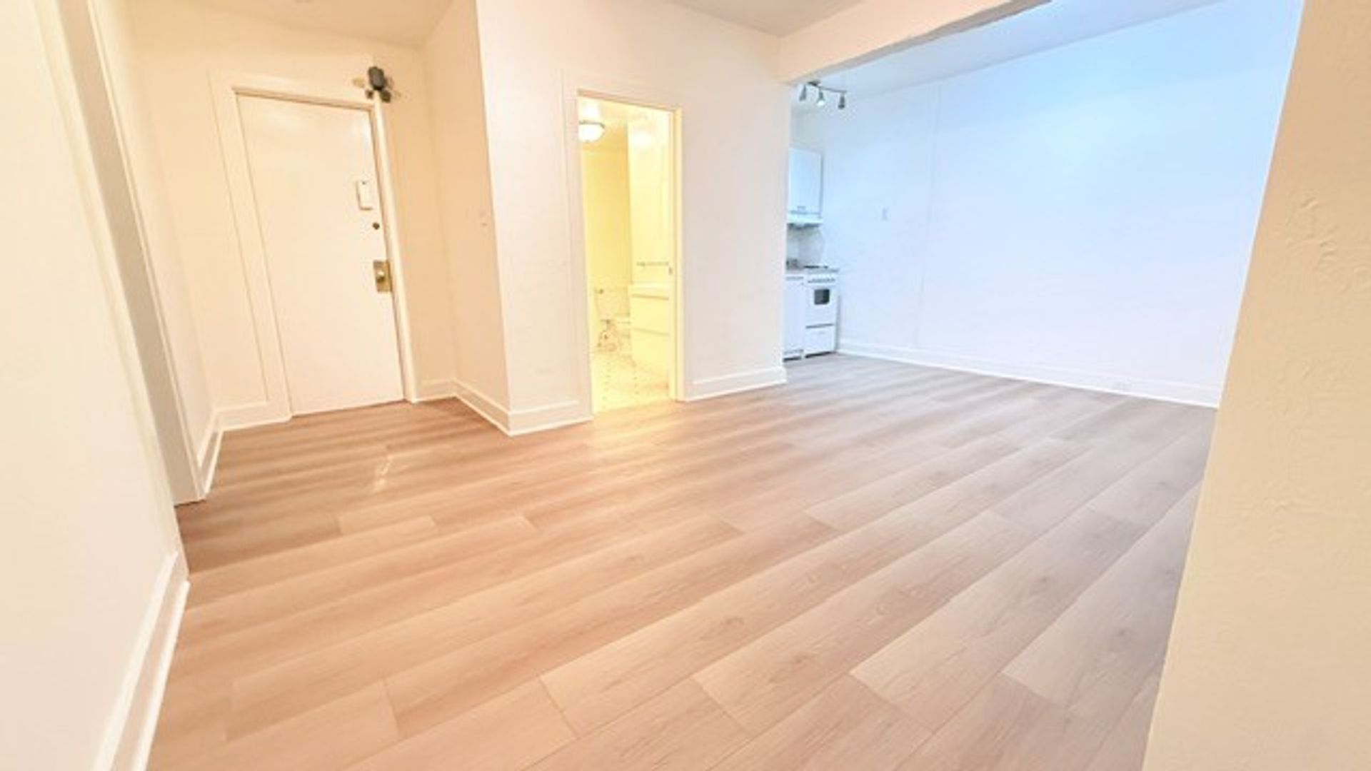 San Francisco Apartment: 805 Bush Street