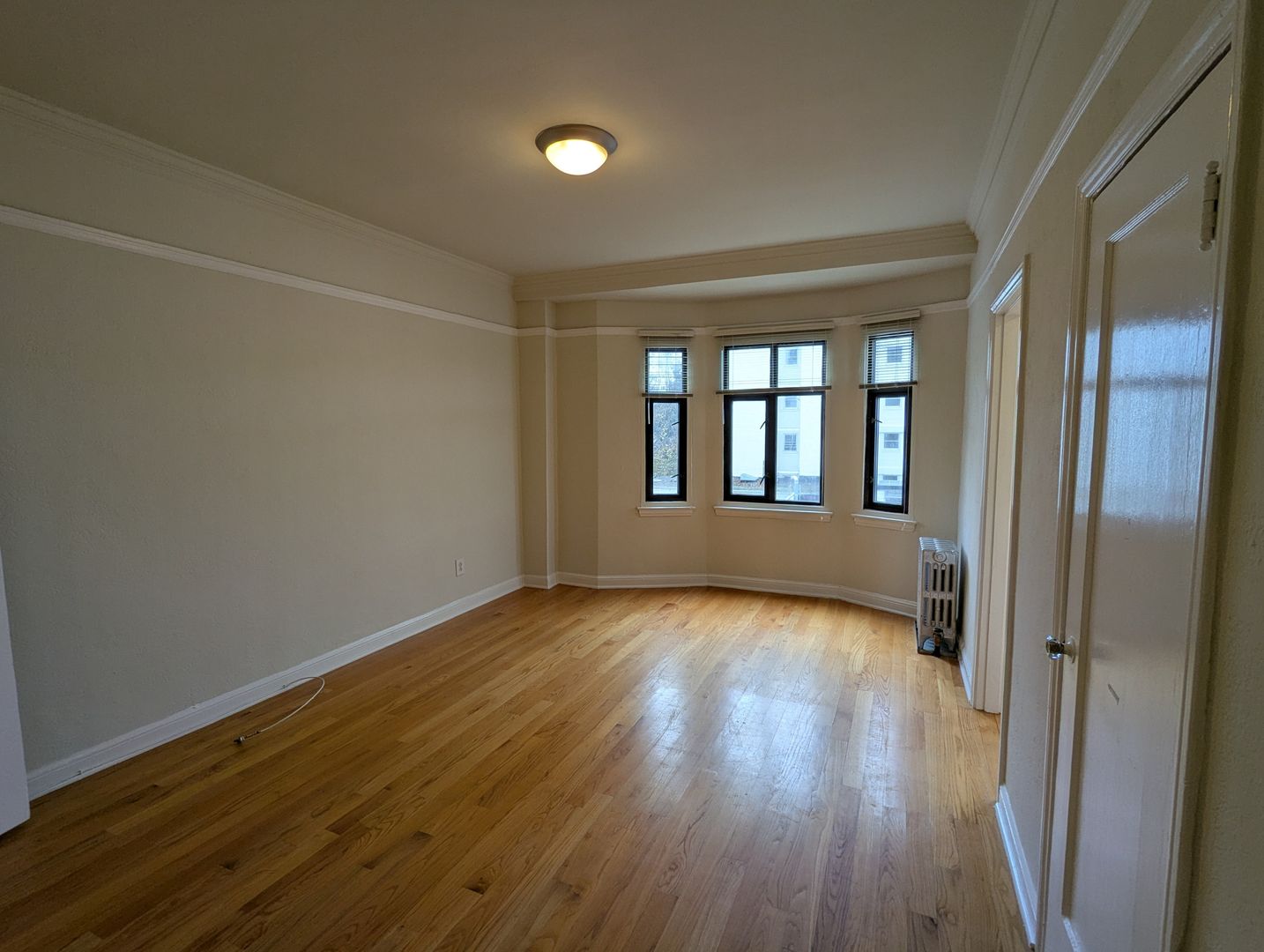 San Francisco Apartment: 2905-2911 Van Ness Avenue