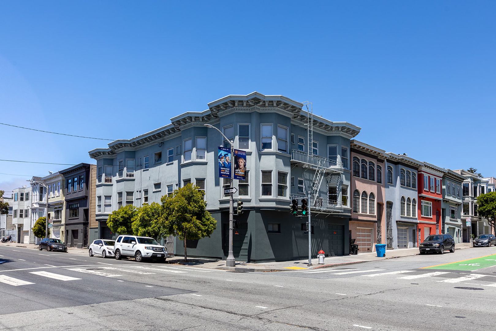 San Francisco Apartment: 1000 Oak Street
