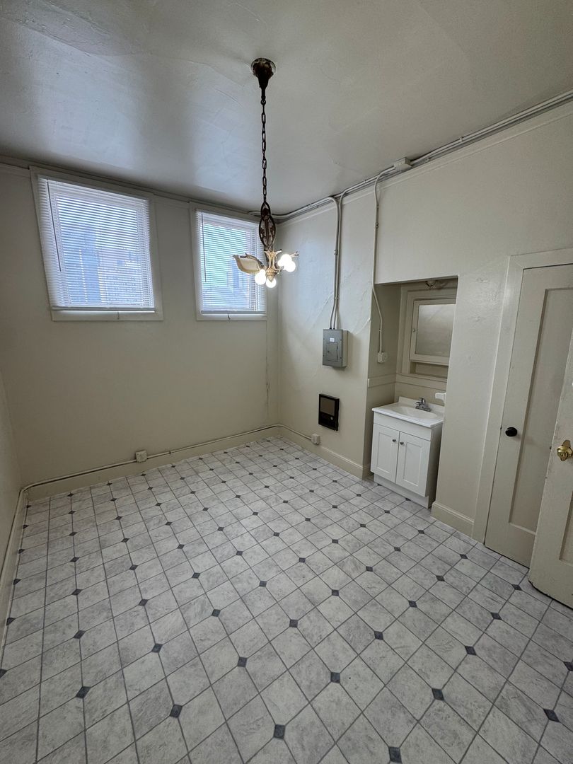 461 Broadway Street - Main Image