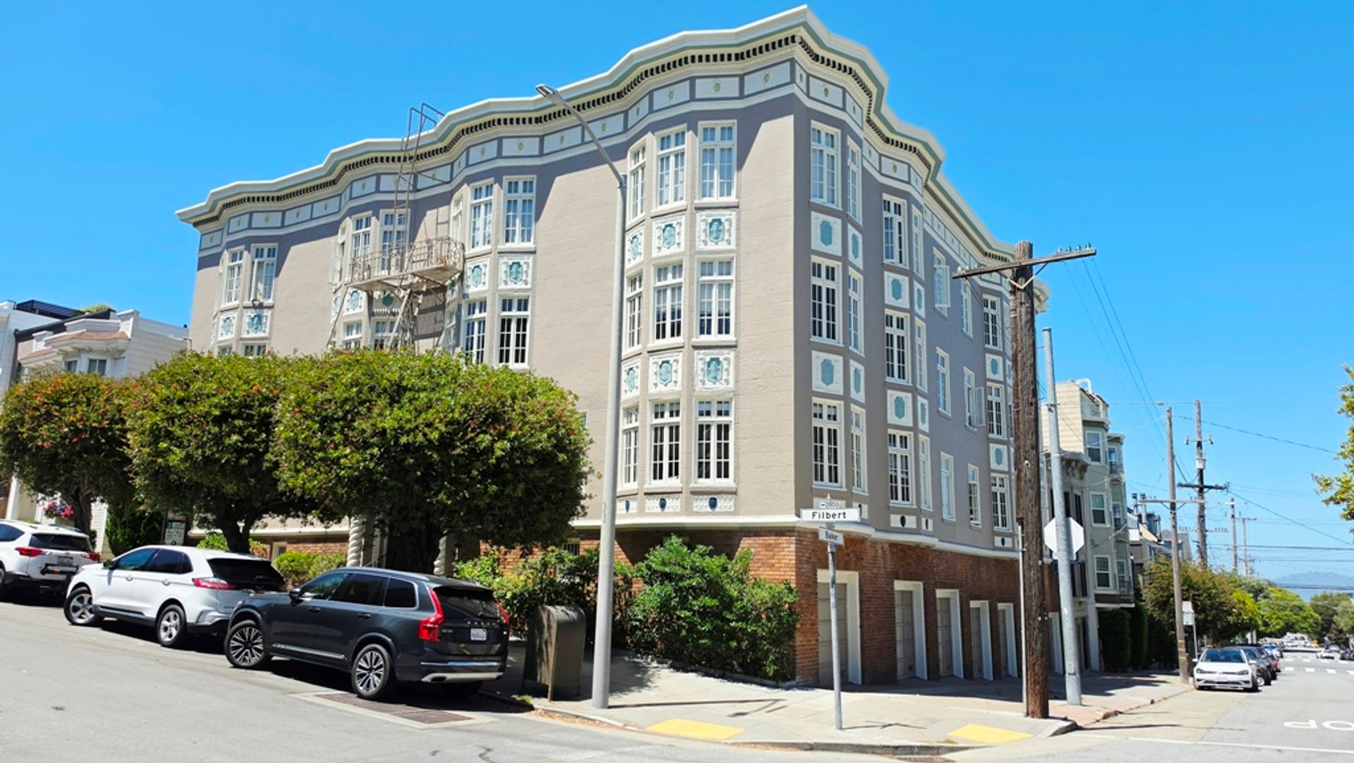 2800 Filbert Street - Main Image