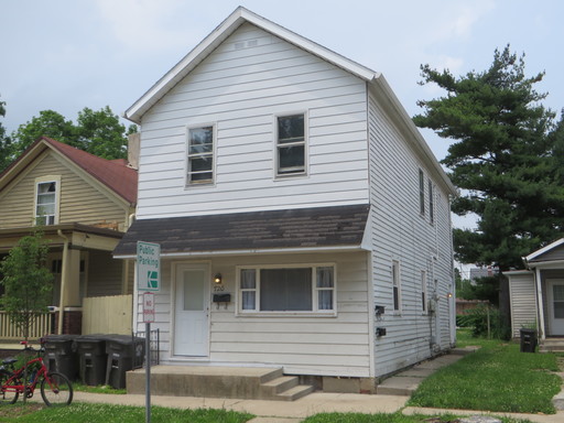 One Bedroom Lower, All Utilities Included (West Central, Downtown) – photo 1