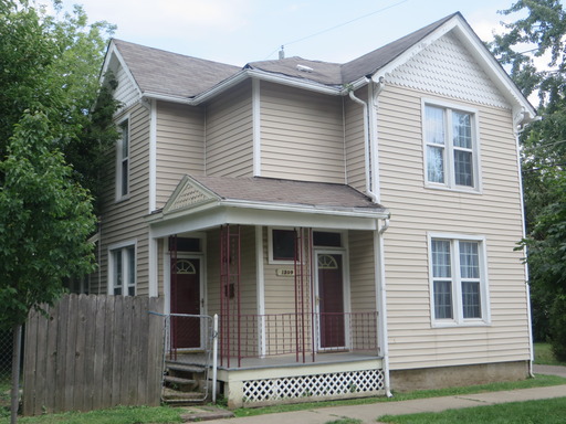 PLANNING ONLY - Mid November - Three Bedroom Home (West Central, Downtown) – photo 1