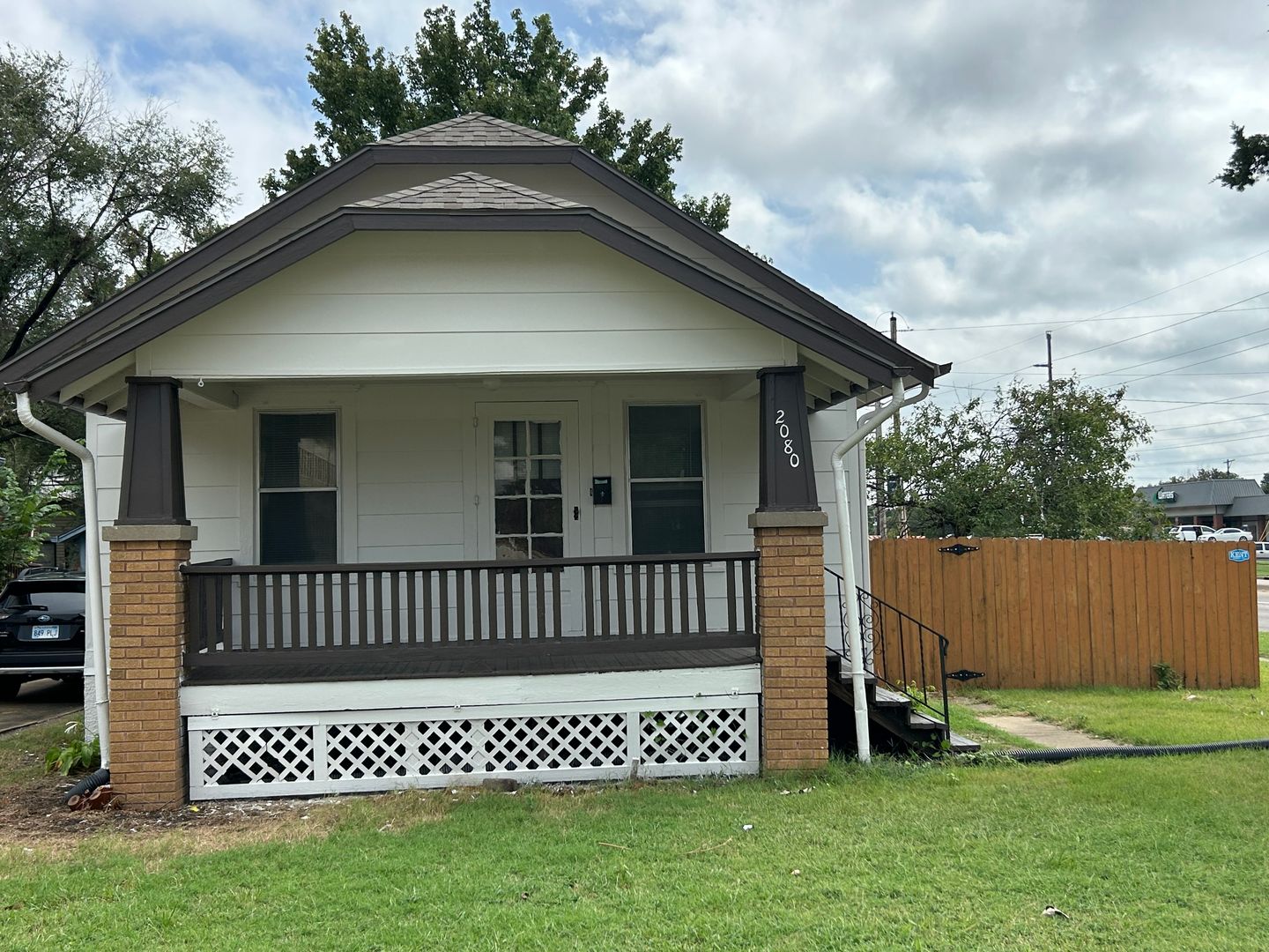 Topeka House: 2080 SW Washburn Ave.