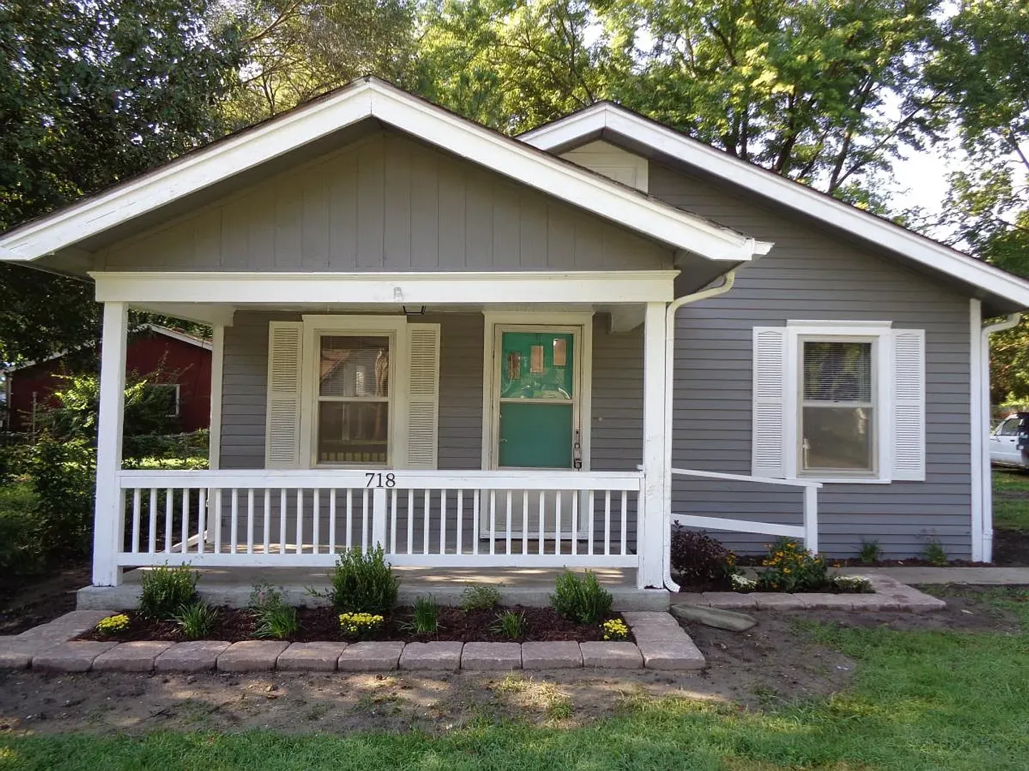 Lawrence House: 718 Walnut St.