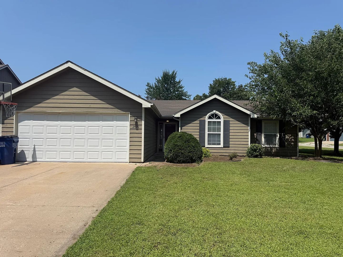 Lawerence House: 2400 Stowe Dr.