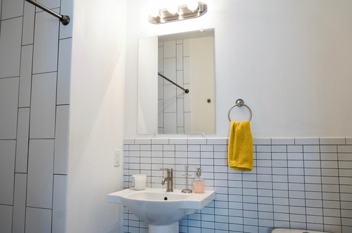 Listing photo thumbnail