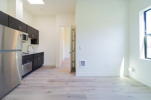 2260 NW Pettygrove St. - 406, Portland, OR 97210