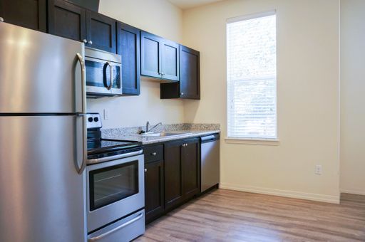 7247 N Leavitt Ave #202, Portland, OR 97203