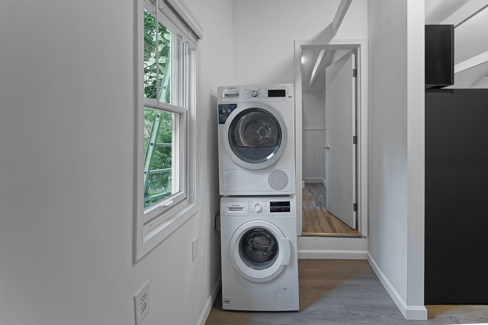 Laundry room at Hamilton House (3 of 3)