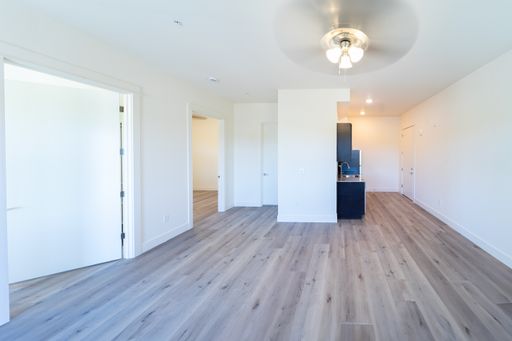 7990 SW Capitol Hill Rd - 1401, Portland, OR 97219