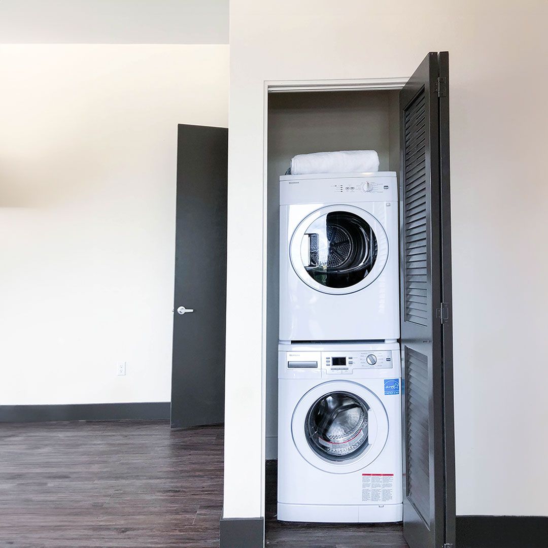 Laundry room at Everett (3 of 4)