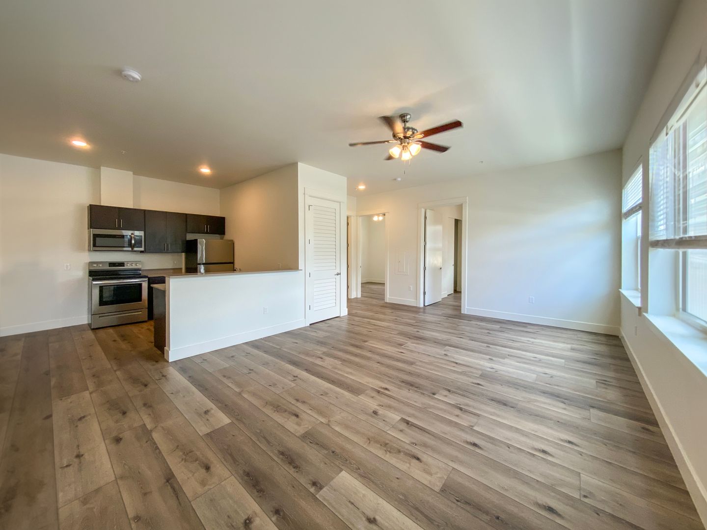 Vancouver Apartment: 1660 D St.