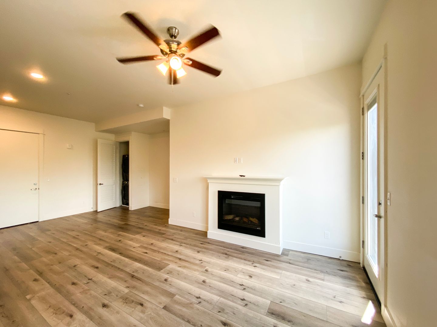 Vancouver Apartment: 1655 C St.