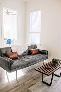 Listing photo thumbnail