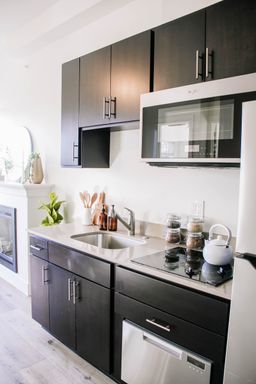 Listing photo thumbnail