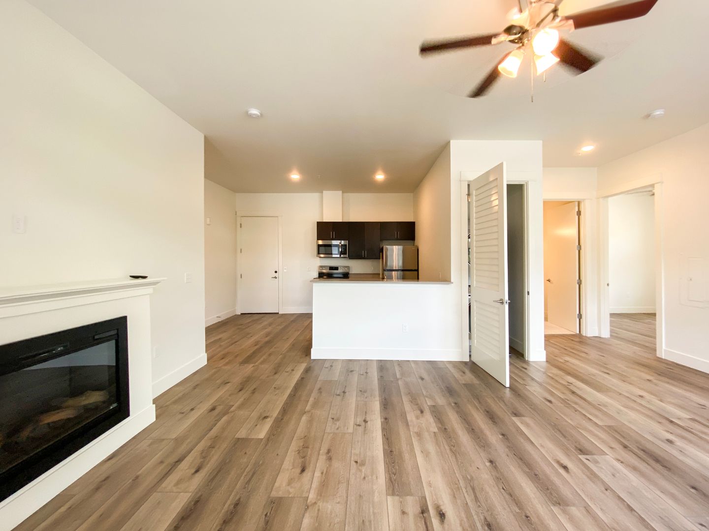 Vancouver Apartment: 1660 D St.