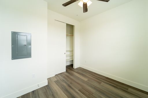 Listing photo thumbnail