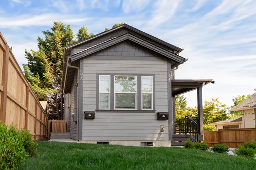 325 S Idaho Street, Portland, OR 97239
