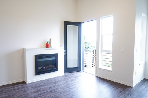 Listing photo thumbnail