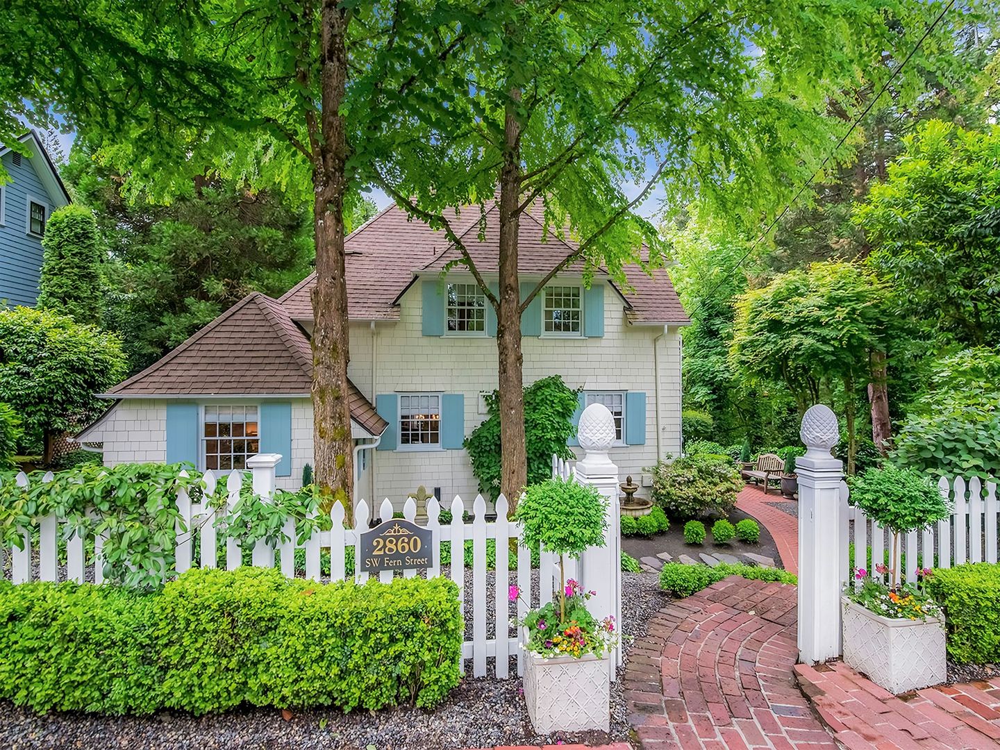 Portland House: 2860 SW Fern Street