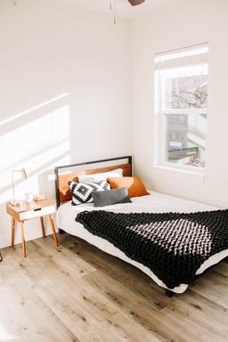 Listing photo thumbnail