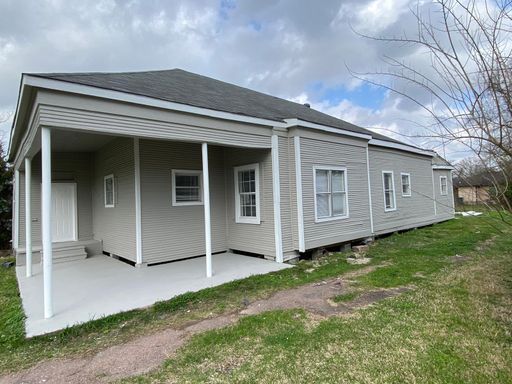 Unbeatable Value! Updated 4-Bedroom Beaumont Home with 1,745 Sq. Ft. – Only $1,300 – photo 1